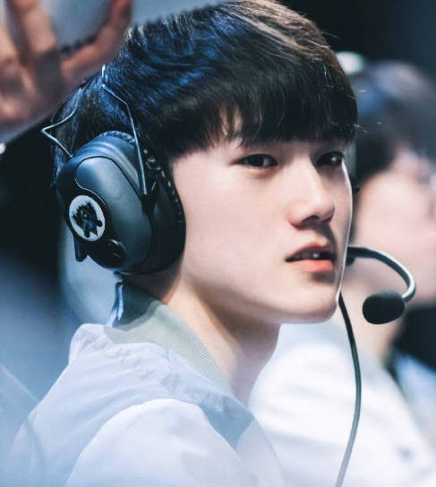 apEX 成为CS历史上最富有的玩家