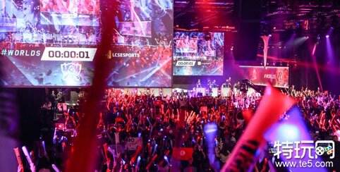 Ruler ： 霞这个英雄可能我来使用和别的选手不太一样吧